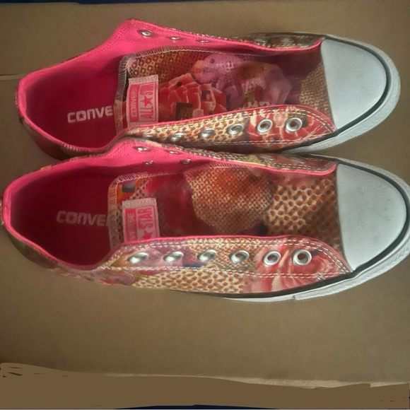 pink multi printed converse - Picture 4 of 7